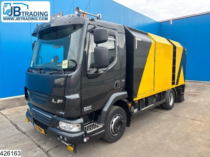 DAF LF45 250 EURO 5, Manual, Bitumen sprayer - Tankwagen: afbeelding 1 DAF LF45 250 EURO 5, Manual, Bitumen sprayer - Tankwagen: afbeelding 1