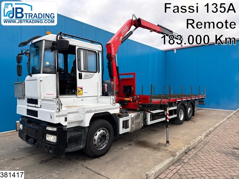 Iveco Stralis 360 6x2, EURO 6, Fassi, Remote - Vrachtwagen met open laadbak, Kraanwagen: afbeelding 1 Iveco Stralis 360 6x2, EURO 6, Fassi, Remote - Vrachtwagen met open laadbak, Kraanwagen: afbeelding 1