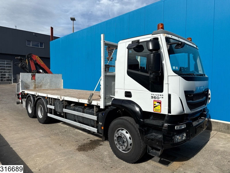 Iveco Trakker 360 6x4, EURO 6, Palfinger, Remote - Vrachtwagen met open laadbak, Kraanwagen: afbeelding 5 Iveco Trakker 360 6x4, EURO 6, Palfinger, Remote - Vrachtwagen met open laadbak, Kraanwagen: afbeelding 5
