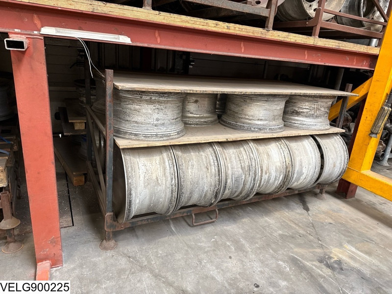 Onbekend 9.00 x 22.5 - Band: afbeelding 4 Onbekend 9.00 x 22.5 - Band: afbeelding 4