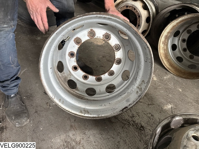 Onbekend 9.00 x 22.5 - Band: afbeelding 3 Onbekend 9.00 x 22.5 - Band: afbeelding 3