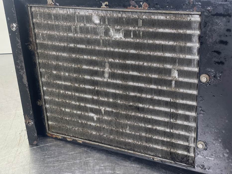 Ahlmann AZ150-4184898A-Airco condenser/Klimakondensator - Frame/ Chassis voor Bouwmachine: afbeelding 5 Ahlmann AZ150-4184898A-Airco condenser/Klimakondensator - Frame/ Chassis voor Bouwmachine: afbeelding 5