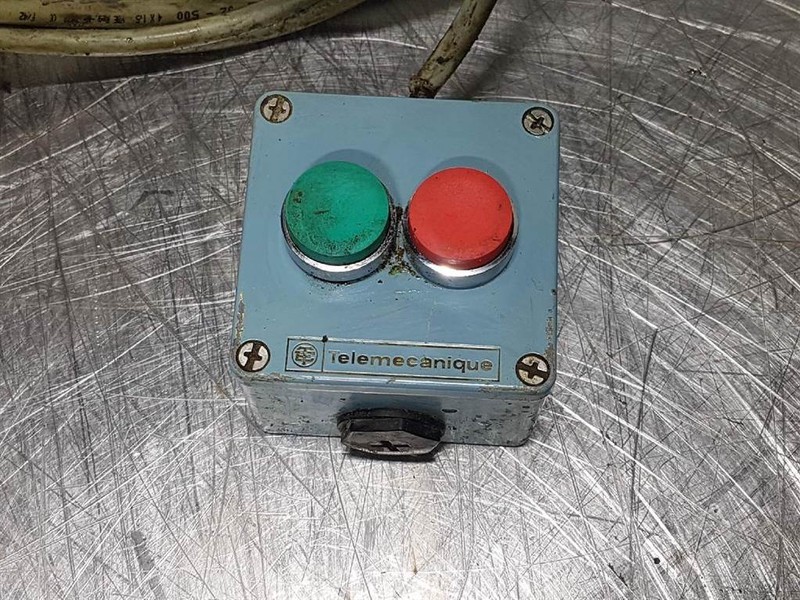 Liebherr A904 - Switch/Schalter/Schakelaars - Elektrisch systeem voor Bouwmachine: afbeelding 2 Liebherr A904 - Switch/Schalter/Schakelaars - Elektrisch systeem voor Bouwmachine: afbeelding 2