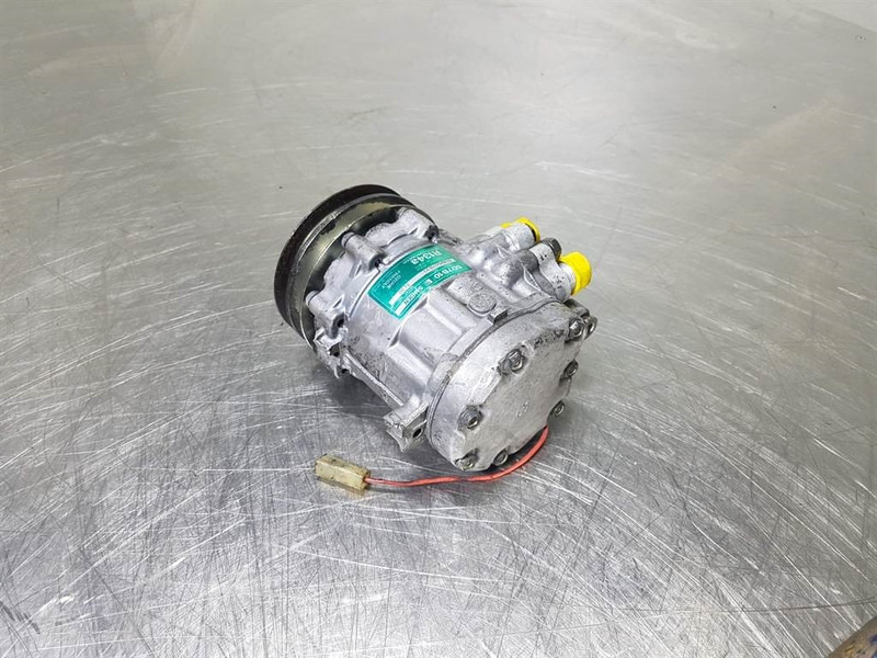 Liebherr L507-Sanden SD7B10-7170-Compressor/Kompressor - Airco compressor voor Bouwmachine: afbeelding 2 Liebherr L507-Sanden SD7B10-7170-Compressor/Kompressor - Airco compressor voor Bouwmachine: afbeelding 2