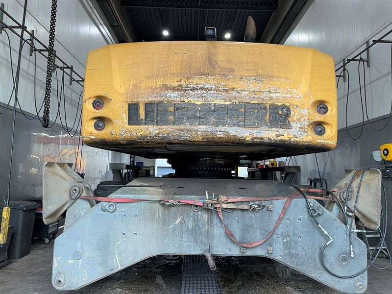 Liebherr LH 80 - (For parts) - Overslagkraan: afbeelding 5 Liebherr LH 80 - (For parts) - Overslagkraan: afbeelding 5