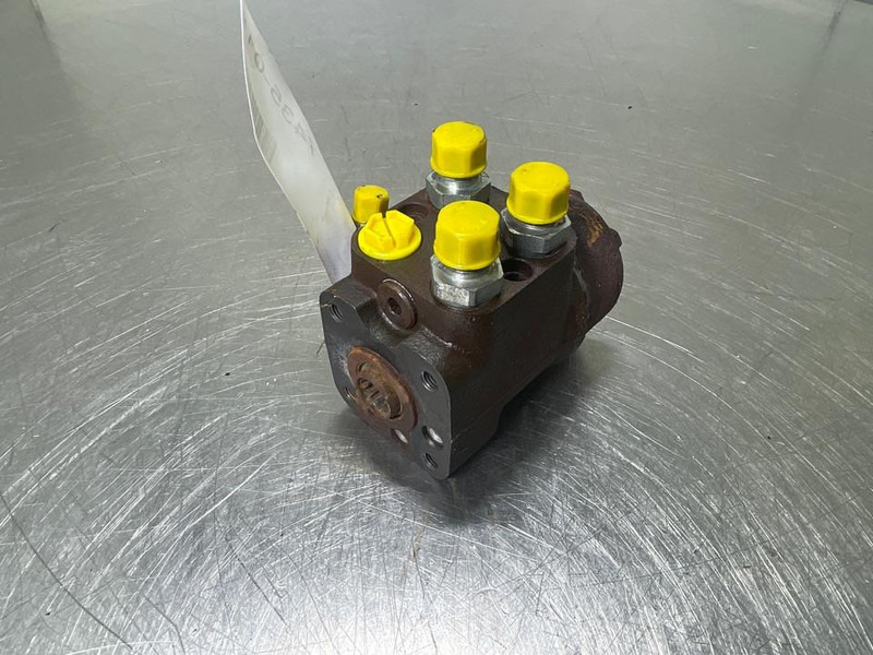 MAGNI RTH5.30-Danfoss OSPF200LS-Steering unit/Orbitrol - Hydraulica voor Bouwmachine: afbeelding 1 MAGNI RTH5.30-Danfoss OSPF200LS-Steering unit/Orbitrol - Hydraulica voor Bouwmachine: afbeelding 1