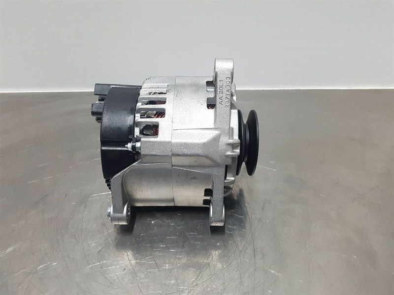 Manitou 12V 80A - Alternator/Lichtmaschine/Dynamo - Motor voor Bouwmachine: afbeelding 2 Manitou 12V 80A - Alternator/Lichtmaschine/Dynamo - Motor voor Bouwmachine: afbeelding 2