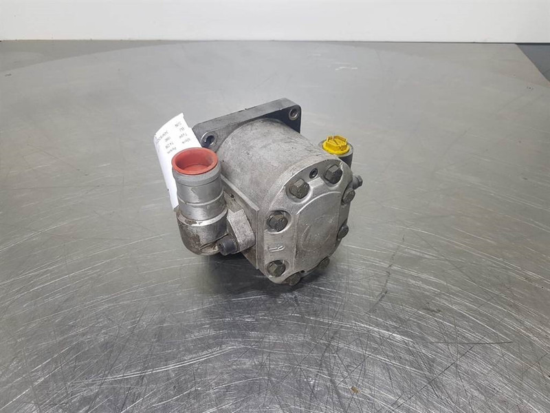 Perkins T4.236-XugpaBnuka C80X-Gearpump/Zahnradpumpe - Hydraulica voor Bouwmachine: afbeelding 3 Perkins T4.236-XugpaBnuka C80X-Gearpump/Zahnradpumpe - Hydraulica voor Bouwmachine: afbeelding 3