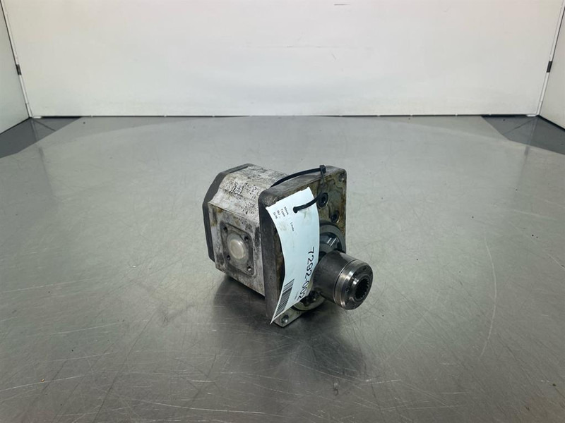 Sauer Danfoss SNP3NN/044RN06-111.25.220.0A-Gearpump/Tandwielpomp - Hydraulica voor Bouwmachine: afbeelding 3 Sauer Danfoss SNP3NN/044RN06-111.25.220.0A-Gearpump/Tandwielpomp - Hydraulica voor Bouwmachine: afbeelding 3