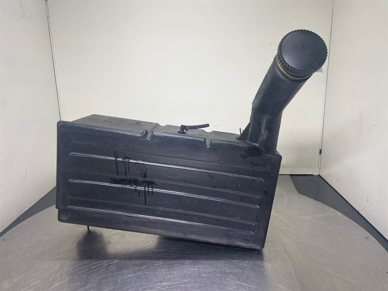 Schaeff SKL834-5267010034/6414014102-Fuel tank - Frame/ Chassis voor Bouwmachine: afbeelding 1 Schaeff SKL834-5267010034/6414014102-Fuel tank - Frame/ Chassis voor Bouwmachine: afbeelding 1