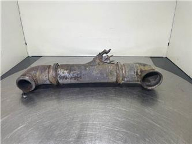 Sennebogen 835E - Exhaust pipe/Auspuff/Uitlaat - Motor voor Bouwmachine: afbeelding 1 Sennebogen 835E - Exhaust pipe/Auspuff/Uitlaat - Motor voor Bouwmachine: afbeelding 1