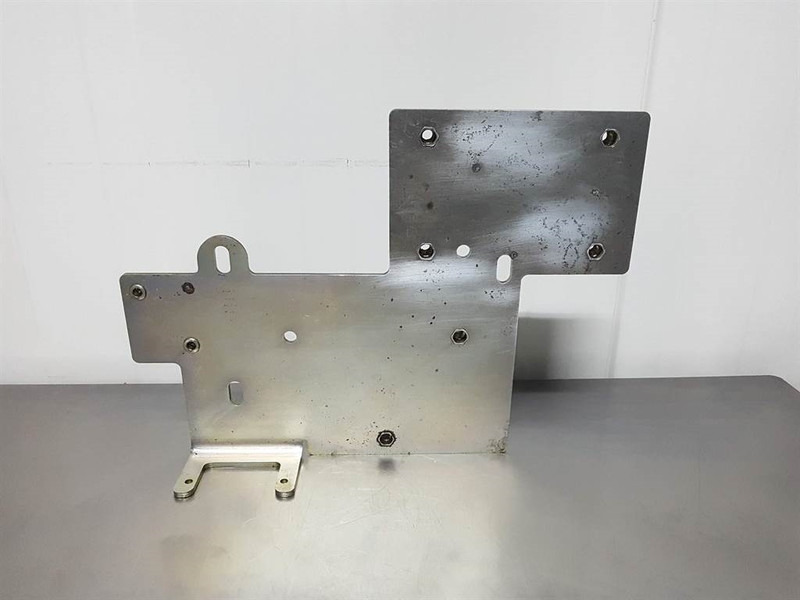 Terex Schaeff -0451539005-Bracket/Ventilhalterplatte/Plaat - Frame/ Chassis voor Bouwmachine: afbeelding 2 Terex Schaeff -0451539005-Bracket/Ventilhalterplatte/Plaat - Frame/ Chassis voor Bouwmachine: afbeelding 2