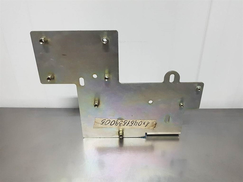 Terex Schaeff -0451539005-Bracket/Ventilhalterplatte/Plaat - Frame/ Chassis voor Bouwmachine: afbeelding 4 Terex Schaeff -0451539005-Bracket/Ventilhalterplatte/Plaat - Frame/ Chassis voor Bouwmachine: afbeelding 4