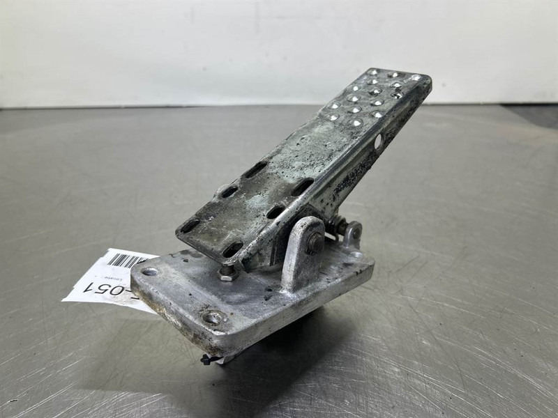 Terex TW150-6041506-Brake pedal/Bremspedal/Rempedaal - Cabine en interieur voor Bouwmachine: afbeelding 5 Terex TW150-6041506-Brake pedal/Bremspedal/Rempedaal - Cabine en interieur voor Bouwmachine: afbeelding 5
