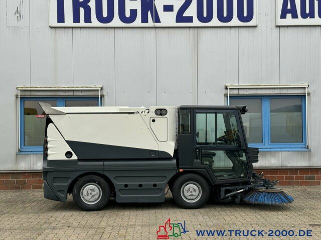 Leasing Schmidt Swingo Compact 200 4 Radlenkung Kehren & Sprühen Schmidt Swingo Compact 200 4 Radlenkung Kehren & Sprühen: afbeelding 9