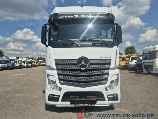 Mercedes-Benz Actros 1846 Giga Space Retarder 2 Betten - Trekker: afbeelding 4 Mercedes-Benz Actros 1846 Giga Space Retarder 2 Betten - Trekker: afbeelding 4