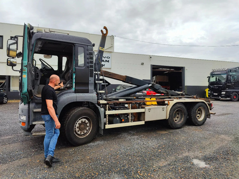 MAN TGA 26.350 6x4 Container AJK Euronorm 3 - Haakarmsysteem vrachtwagen: afbeelding 5 MAN TGA 26.350 6x4 Container AJK Euronorm 3 - Haakarmsysteem vrachtwagen: afbeelding 5