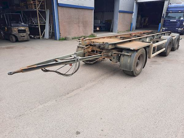 Floor FLA-3-101 - Containertransporter/ Wissellaadbak oplegger: afbeelding 1 Floor FLA-3-101 - Containertransporter/ Wissellaadbak oplegger: afbeelding 1