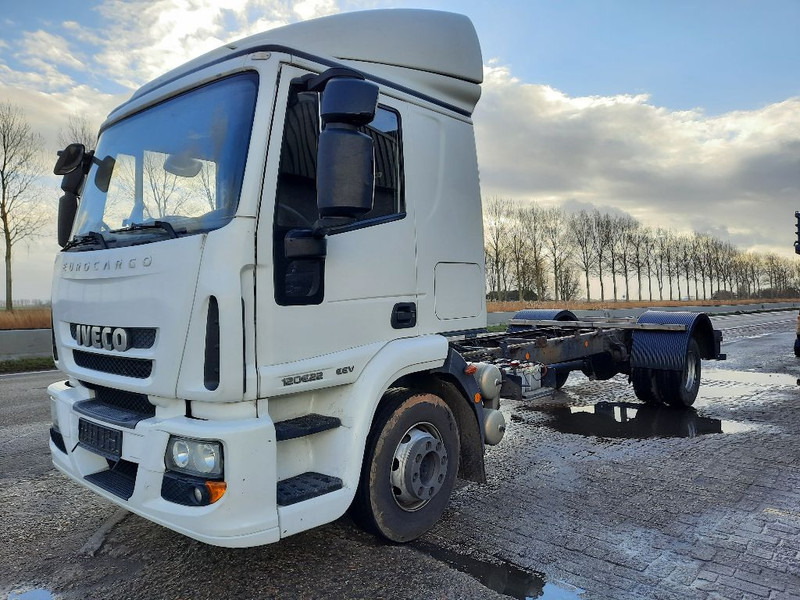 Iveco 120E22 - Chassis vrachtwagen: afbeelding 1 Iveco 120E22 - Chassis vrachtwagen: afbeelding 1