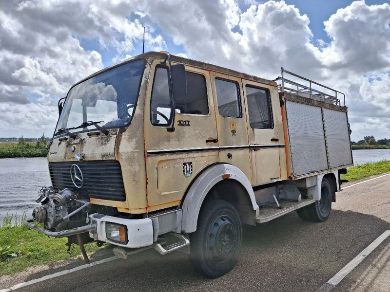 Mercedes-Benz 1017 - Brandweerwagen: afbeelding 1 Mercedes-Benz 1017 - Brandweerwagen: afbeelding 1