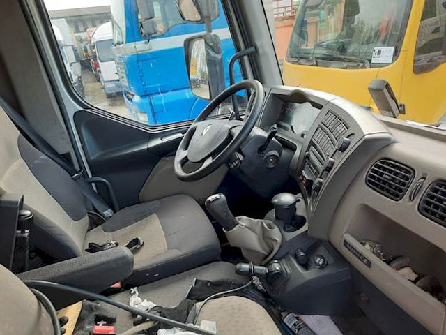 Renault MIDLUM 220 - Chassis vrachtwagen: afbeelding 4 Renault MIDLUM 220 - Chassis vrachtwagen: afbeelding 4