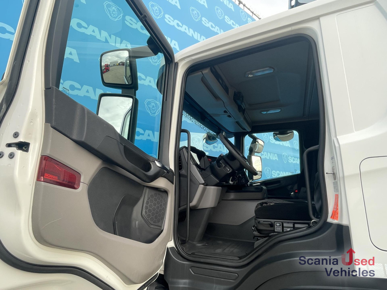 SCANIA P 250 B4x2LA FRIGO -27 TAIL LIFT 1.5T 815X251X244C - Koelwagen vrachtwagen: afbeelding 5 SCANIA P 250 B4x2LA FRIGO -27 TAIL LIFT 1.5T 815X251X244C - Koelwagen vrachtwagen: afbeelding 5