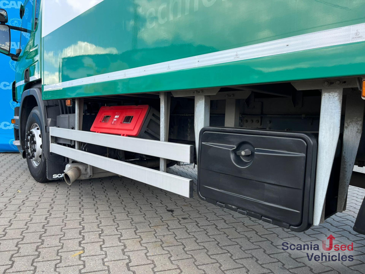 SCANIA P 320 DB6x2*4MNB RETARDER FULL AIR 8T TAIL LIFT 2T - Bakwagen: afbeelding 4 SCANIA P 320 DB6x2*4MNB RETARDER FULL AIR 8T TAIL LIFT 2T - Bakwagen: afbeelding 4