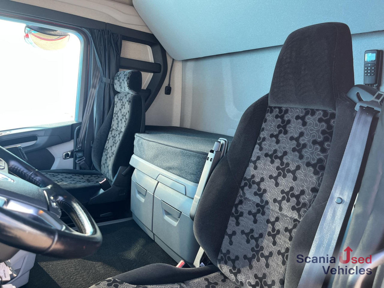 SCANIA R 410 A4x2NA RETARDER LED NAVI - Trekker: afbeelding 3 SCANIA R 410 A4x2NA RETARDER LED NAVI - Trekker: afbeelding 3