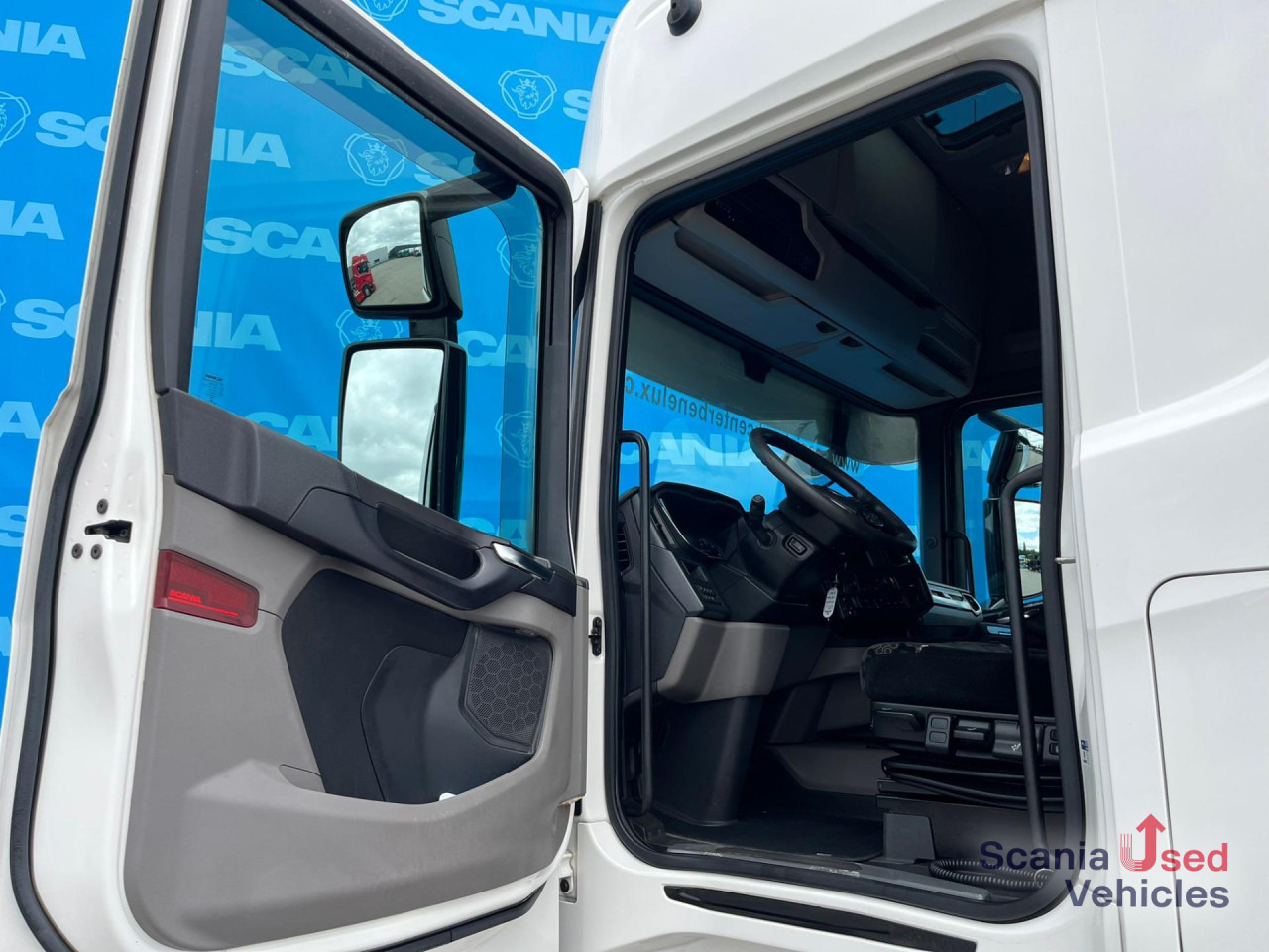 SCANIA R 450 A4x2NA RETARDER DIFF-L SMART2 ACC - Trekker: afbeelding 2 SCANIA R 450 A4x2NA RETARDER DIFF-L SMART2 ACC - Trekker: afbeelding 2