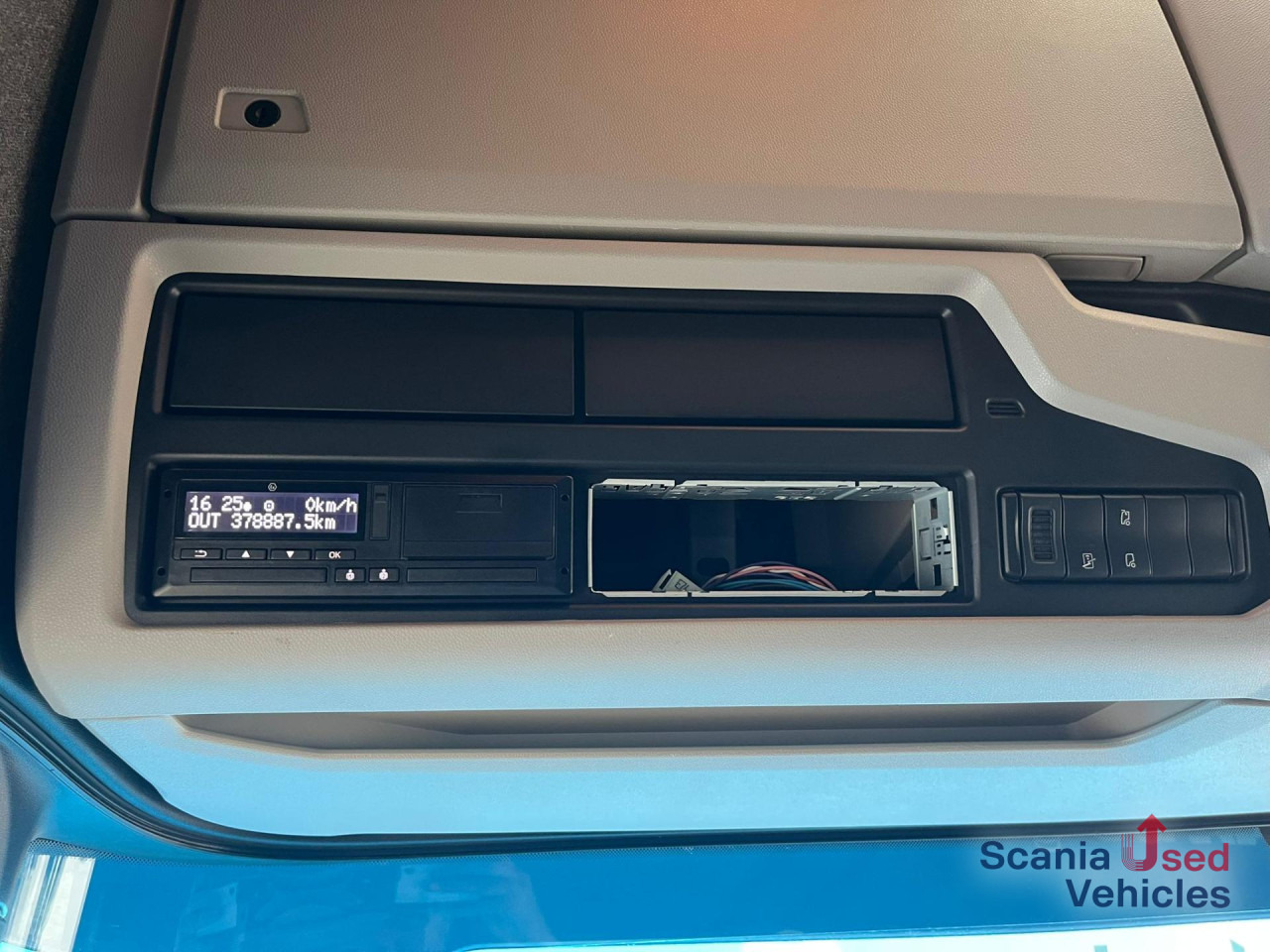 SCANIA S 450 A4x2NA DIFF-L RETARDER PARK AIRCO ACC - Trekker: afbeelding 4 SCANIA S 450 A4x2NA DIFF-L RETARDER PARK AIRCO ACC - Trekker: afbeelding 4
