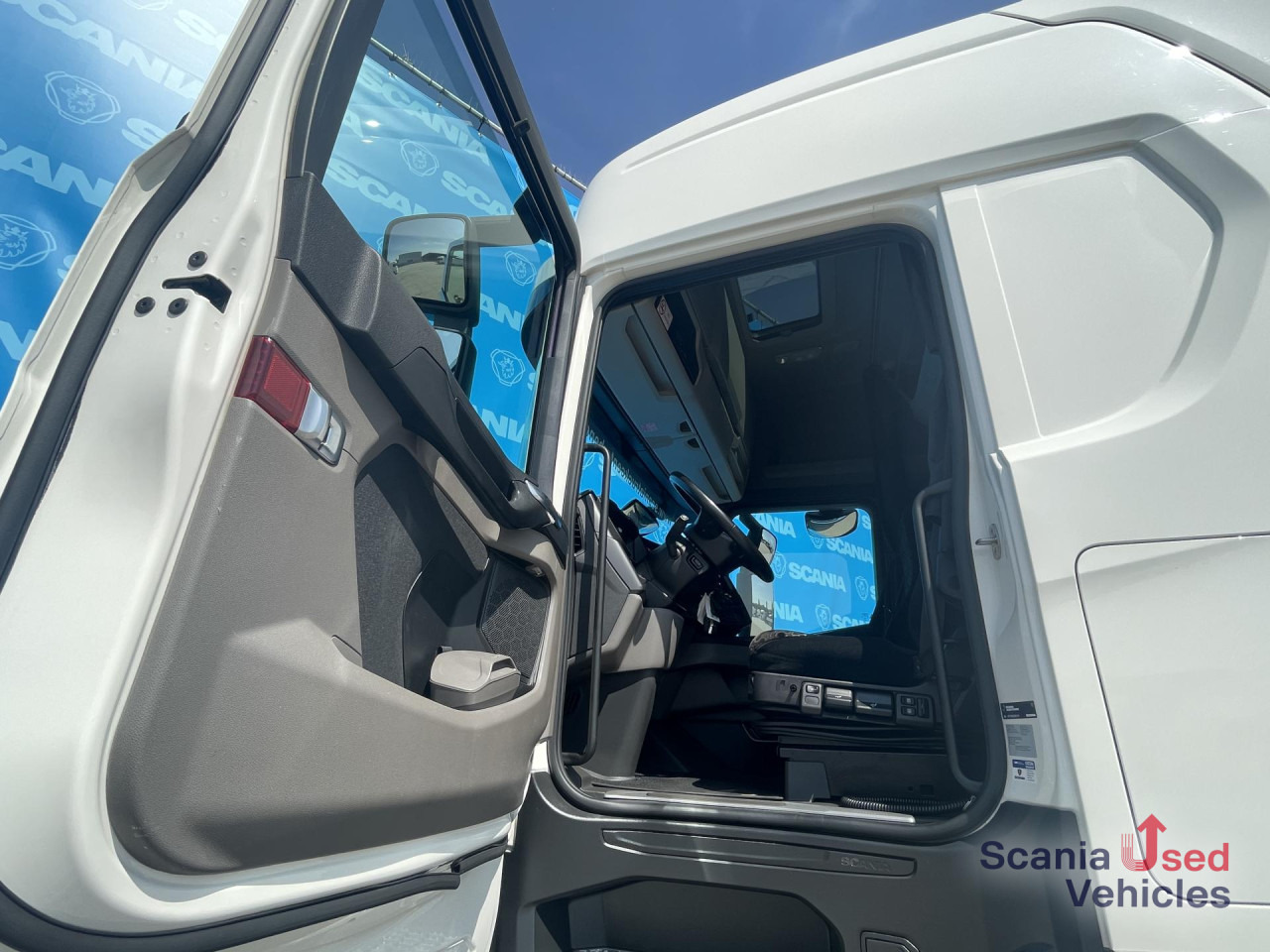 SCANIA S 500 A4X2NB RETARDER FULL AIR 8T P-AIRCO ACC - Trekker: afbeelding 3 SCANIA S 500 A4X2NB RETARDER FULL AIR 8T P-AIRCO ACC - Trekker: afbeelding 3