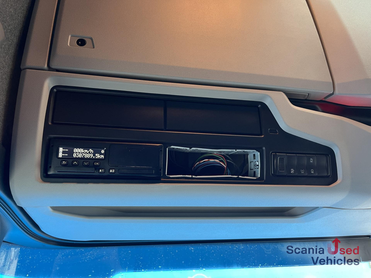Trekker SCANIA S 590 A4x2NA V8 RETARDER DIFF-L 8T NAVI LED ALCOA: afbeelding 7