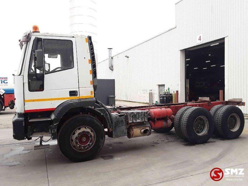 Iveco Eurotrakker 260.34 6x4 manual pump! - Chassis vrachtwagen: afbeelding 5 Iveco Eurotrakker 260.34 6x4 manual pump! - Chassis vrachtwagen: afbeelding 5