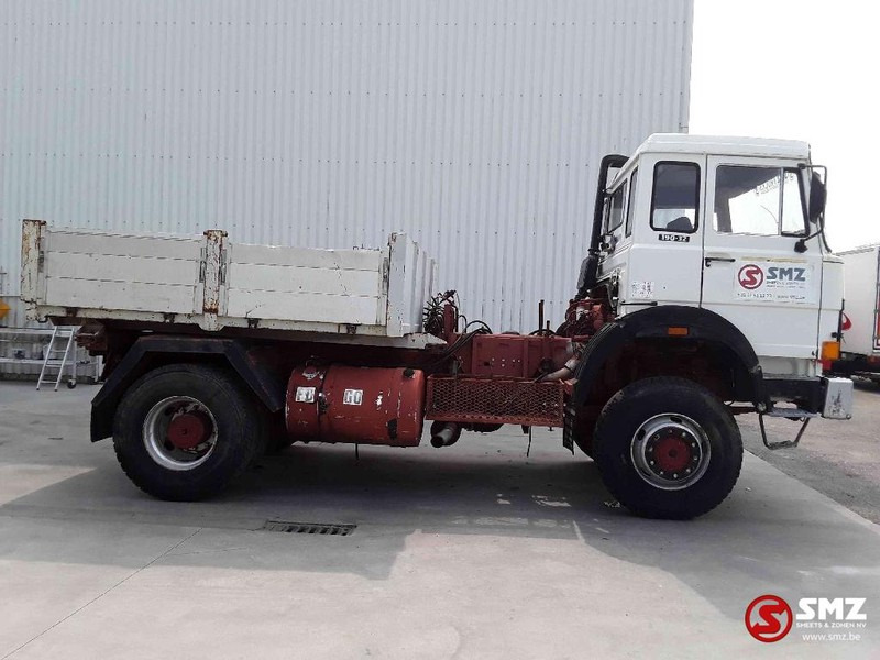 Iveco Magirus 190.32 4x4 tractor french -francais - Vrachtwagen met open laadbak: afbeelding 4 Iveco Magirus 190.32 4x4 tractor french -francais - Vrachtwagen met open laadbak: afbeelding 4