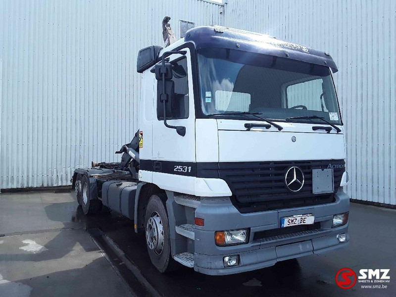 Mercedes-Benz Actros 2531 francais - Containertransporter/ Wissellaadbak vrachtwagen: afbeelding 1 Mercedes-Benz Actros 2531 francais - Containertransporter/ Wissellaadbak vrachtwagen: afbeelding 1