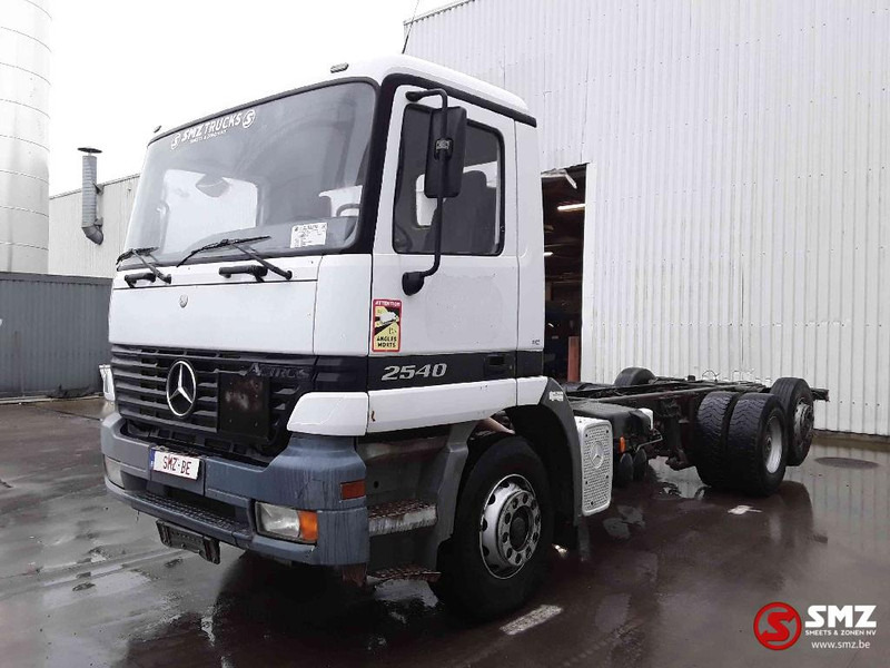 Mercedes-Benz Actros 2540 6x2 francais - Chassis vrachtwagen: afbeelding 3 Mercedes-Benz Actros 2540 6x2 francais - Chassis vrachtwagen: afbeelding 3