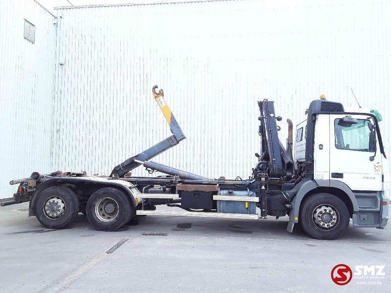 Mercedes-Benz Actros 2544 hiab 102.2 remote hook retarder - Containertransporter/ Wissellaadbak vrachtwagen, Kraanwagen: afbeelding 4 Mercedes-Benz Actros 2544 hiab 102.2 remote hook retarder - Containertransporter/ Wissellaadbak vrachtwagen, Kraanwagen: afbeelding 4