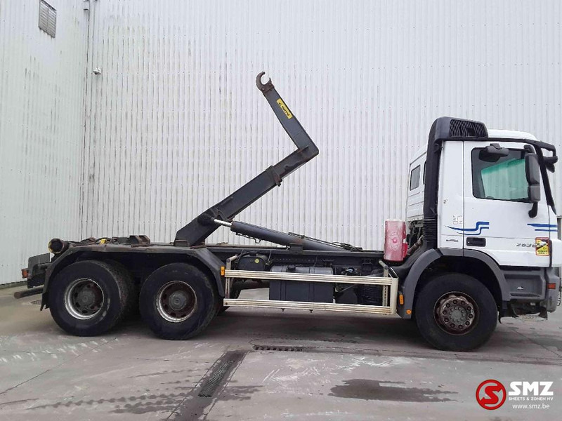 Mercedes-Benz Actros 2636 6x4 manual - Containertransporter/ Wissellaadbak vrachtwagen: afbeelding 4 Mercedes-Benz Actros 2636 6x4 manual - Containertransporter/ Wissellaadbak vrachtwagen: afbeelding 4