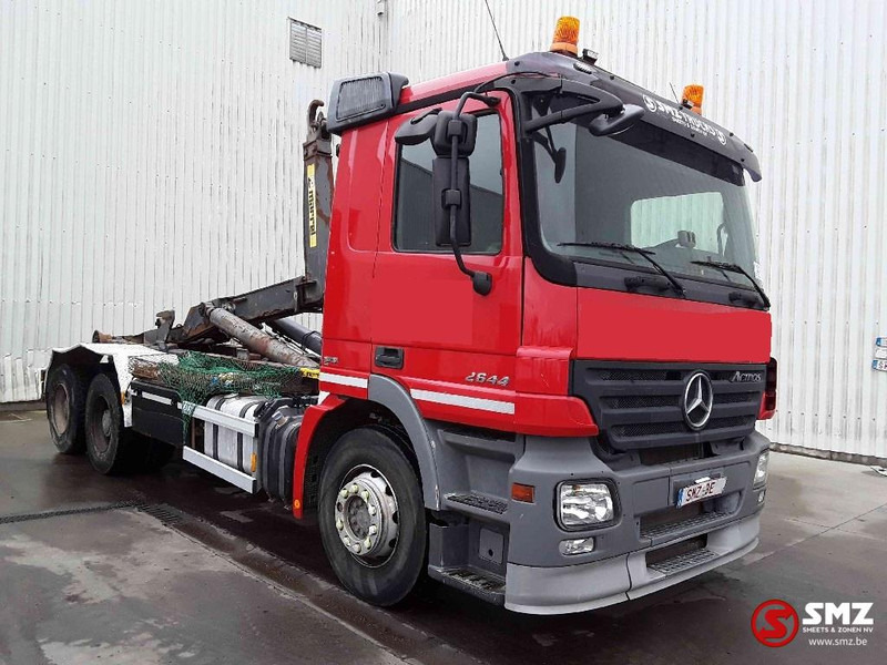 Mercedes-Benz Actros 2644 6x4 lames zps - Containertransporter/ Wissellaadbak vrachtwagen: afbeelding 1 Mercedes-Benz Actros 2644 6x4 lames zps - Containertransporter/ Wissellaadbak vrachtwagen: afbeelding 1