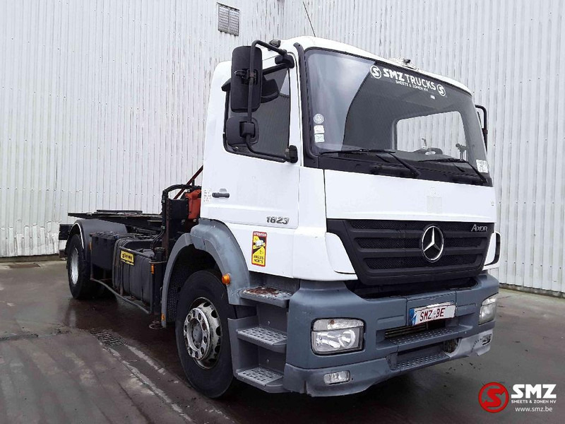 Mercedes-Benz Axor 1823 Palfinger pk4501 - Vrachtwagen met open laadbak, Kraanwagen: afbeelding 1 Mercedes-Benz Axor 1823 Palfinger pk4501 - Vrachtwagen met open laadbak, Kraanwagen: afbeelding 1