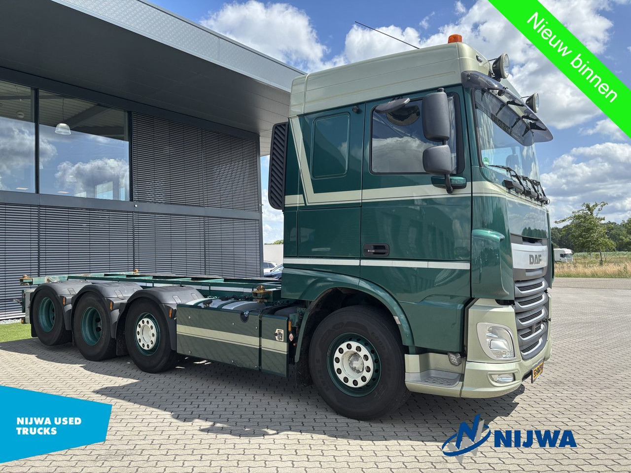 DAF XF 460 8x2 20ft container systeem - Haakarmsysteem vrachtwagen: afbeelding 2 DAF XF 460 8x2 20ft container systeem - Haakarmsysteem vrachtwagen: afbeelding 2