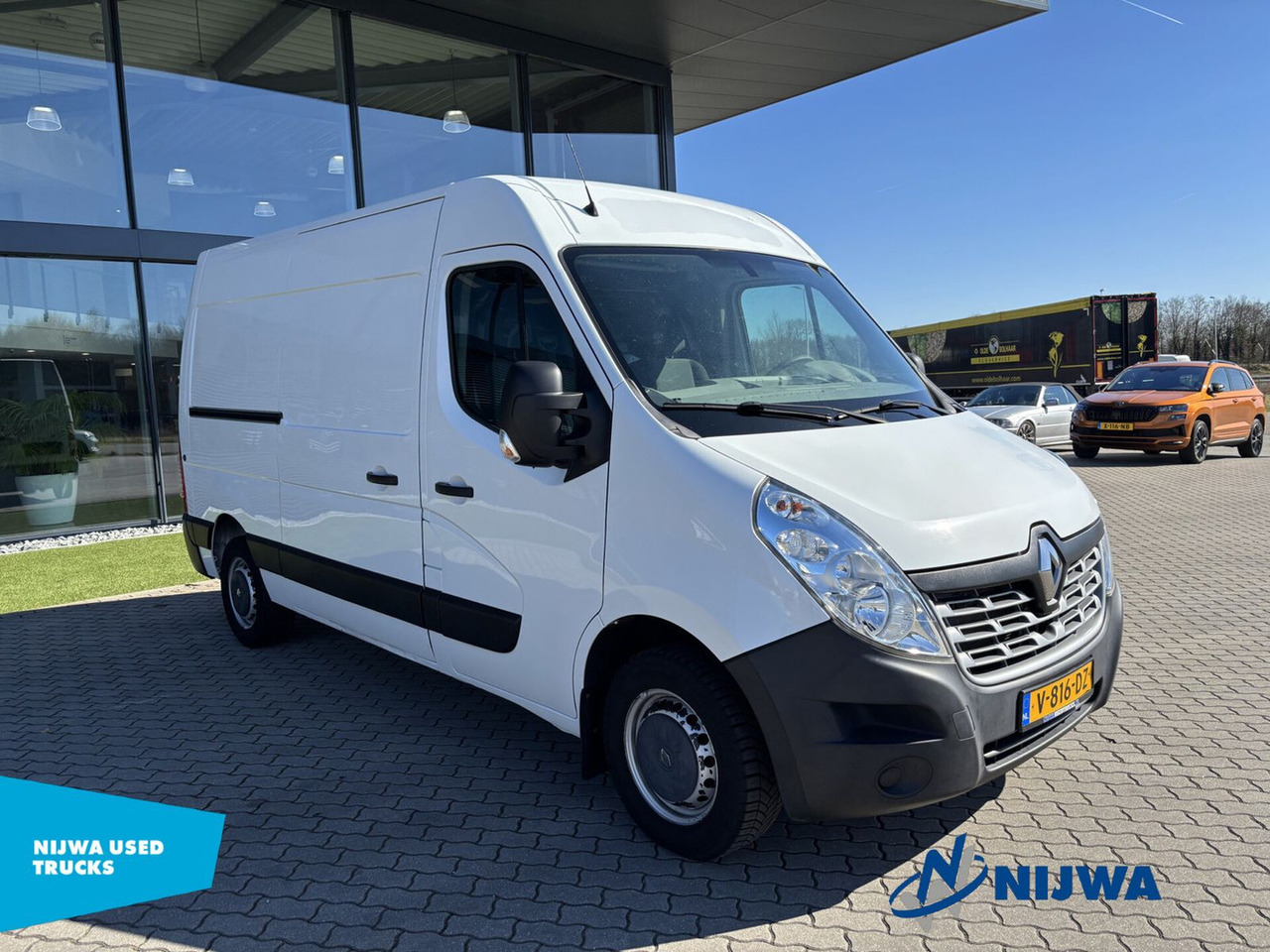 Renault Master T33 130 L2H2 Geïsoleerde bak Kasten - Kleine bestelwagen: afbeelding 2 Renault Master T33 130 L2H2 Geïsoleerde bak Kasten - Kleine bestelwagen: afbeelding 2
