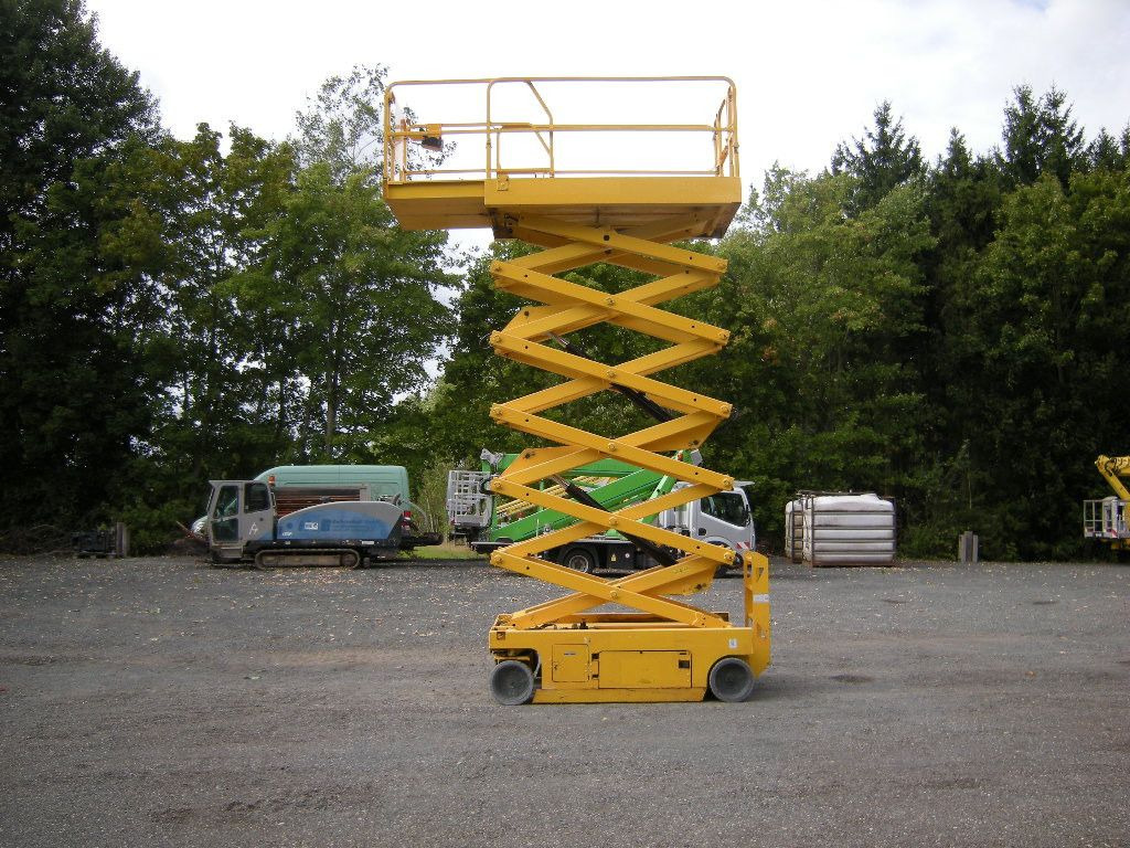 Genie GS 4047 Scherenarbeitsbühne Genie 14 m - Vrachtwagen hoogwerker: afbeelding 3 Genie GS 4047 Scherenarbeitsbühne Genie 14 m - Vrachtwagen hoogwerker: afbeelding 3