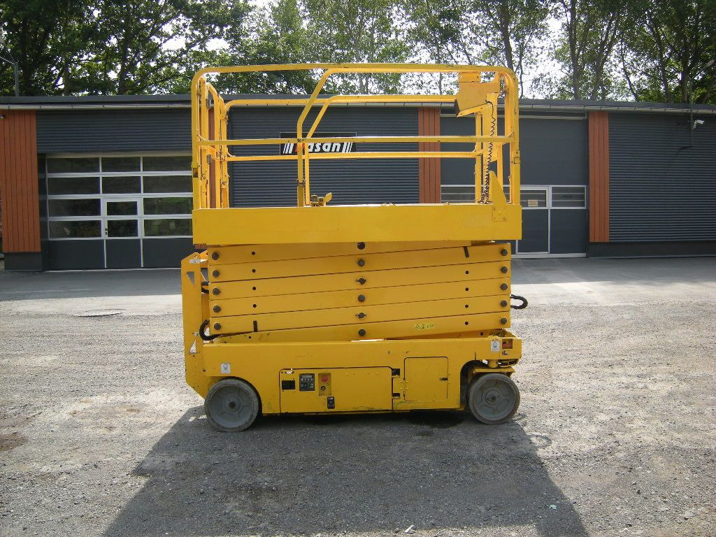 Vrachtwagen hoogwerker Genie GS 4047 Scherenarbeitsbühne Genie 14 m: afbeelding 14