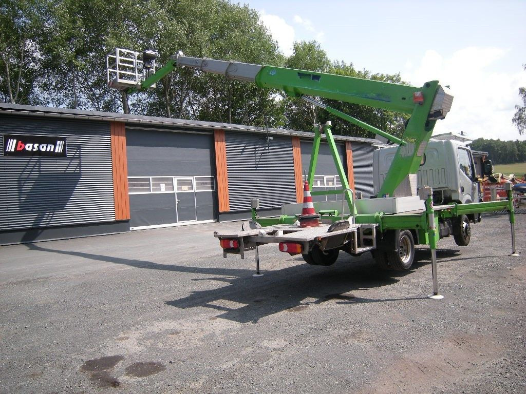 Nissan NT400 Cabstar mit Palfinger P210BK, 21m - Vrachtwagen hoogwerker: afbeelding 2 Nissan NT400 Cabstar mit Palfinger P210BK, 21m - Vrachtwagen hoogwerker: afbeelding 2