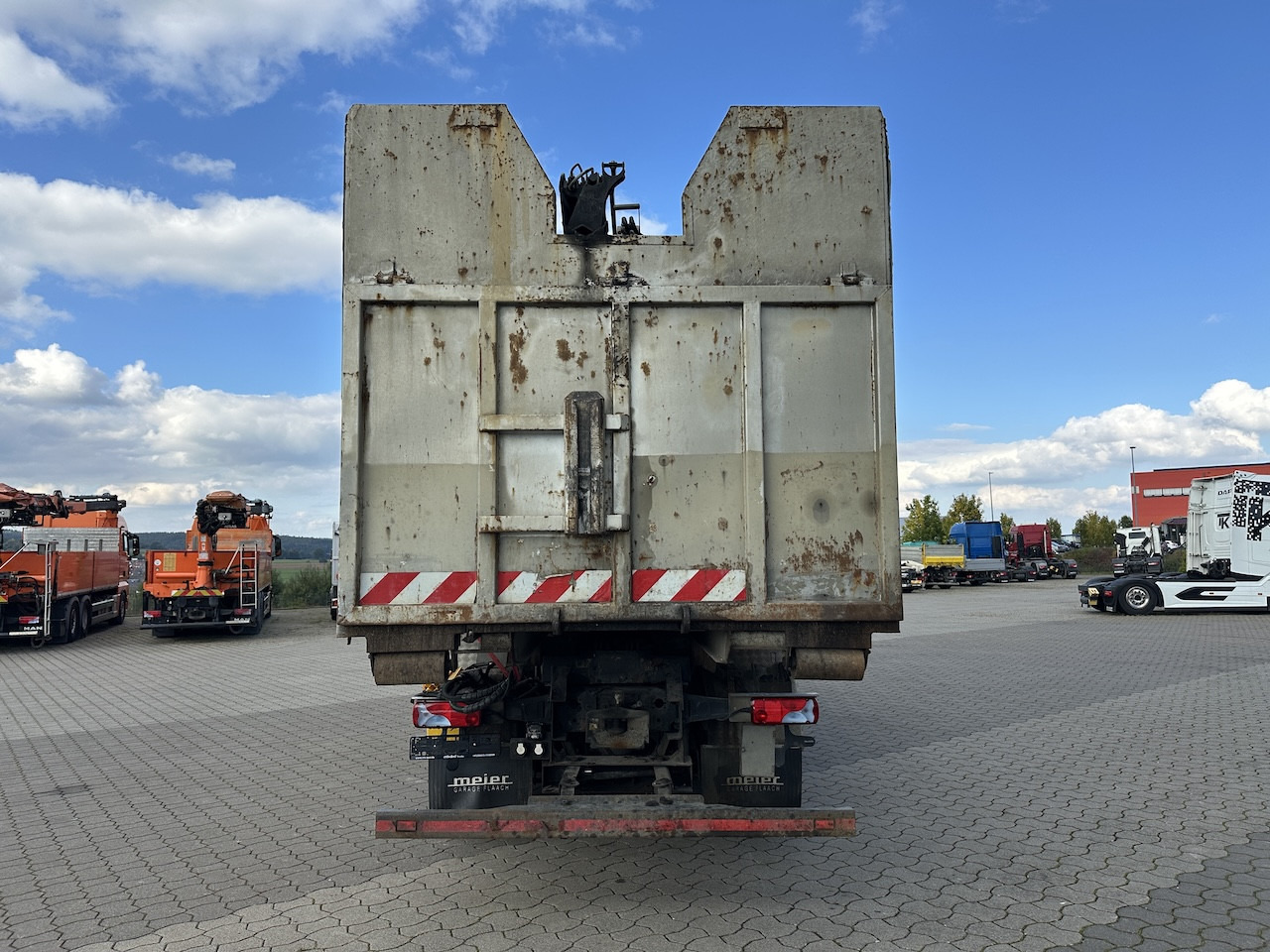 MAN TGS 35.400 8x2 Intarder PK 16502 Glasmulde - Haakarmsysteem vrachtwagen, Kraanwagen: afbeelding 3 MAN TGS 35.400 8x2 Intarder PK 16502 Glasmulde - Haakarmsysteem vrachtwagen, Kraanwagen: afbeelding 3
