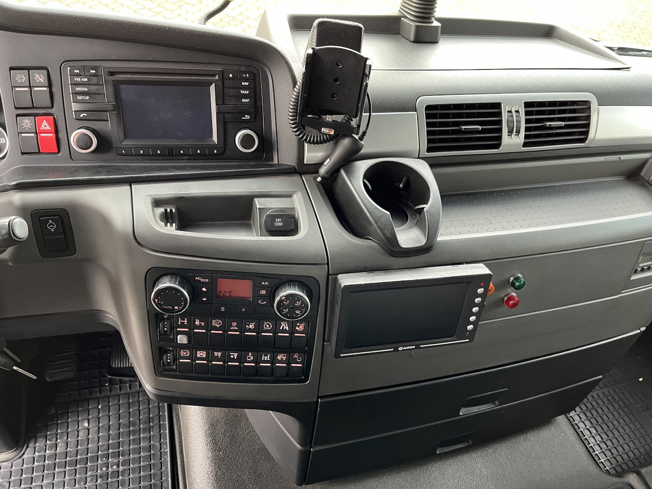 MAN TGX 26.480 6x2 Atlas 145.2 Baustoff - Vrachtwagen met open laadbak, Kraanwagen: afbeelding 3 MAN TGX 26.480 6x2 Atlas 145.2 Baustoff - Vrachtwagen met open laadbak, Kraanwagen: afbeelding 3