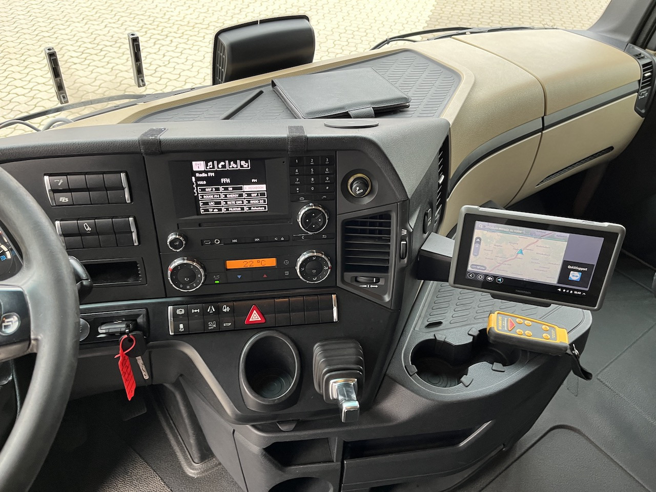 Mercedes-Benz 1842 4x2 LBW Kühlung - Bakwagen: afbeelding 2 Mercedes-Benz 1842 4x2 LBW Kühlung - Bakwagen: afbeelding 2