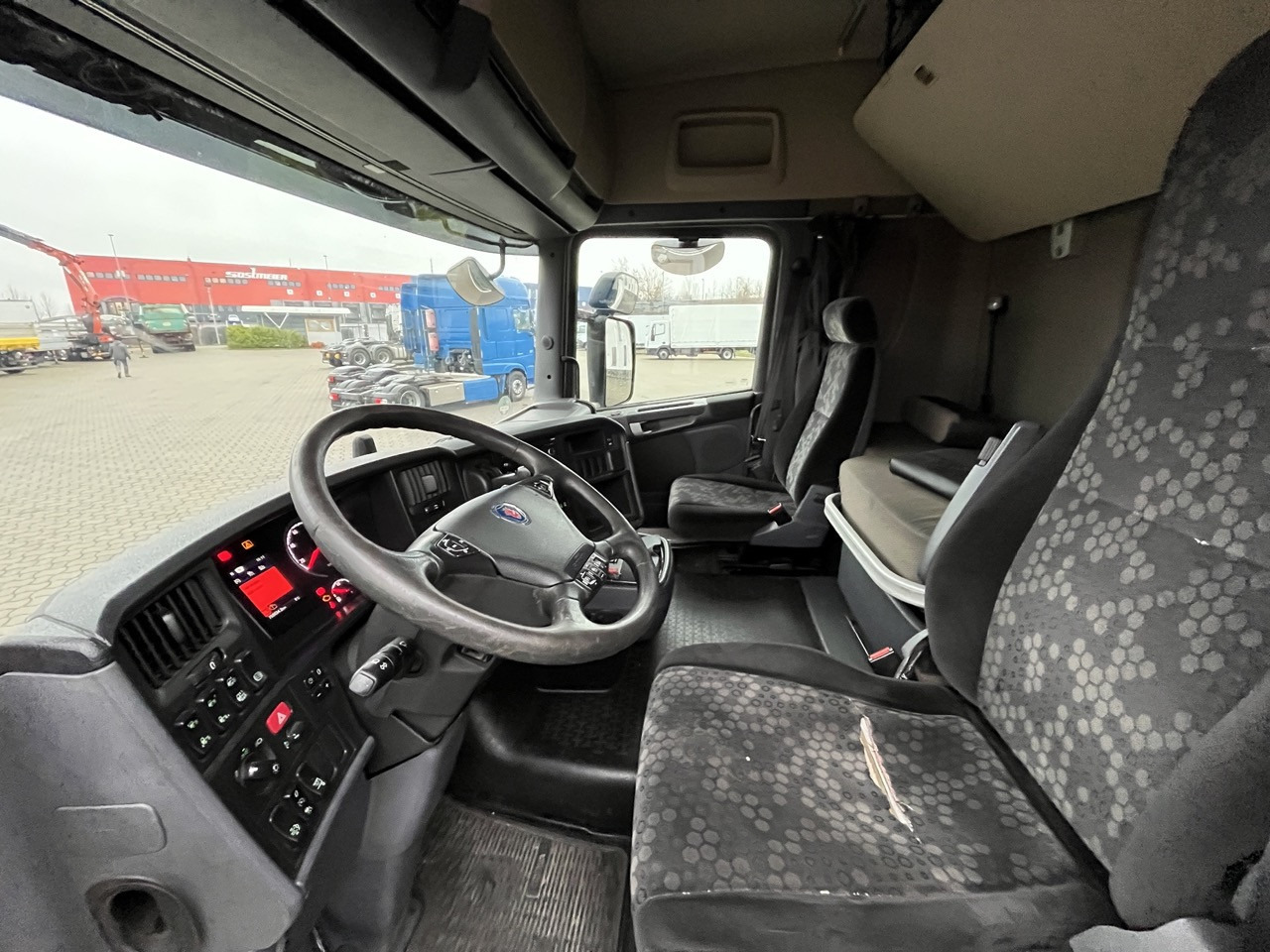 Scania R 450 6x2 Geränke Lenkachse Retarder - Drankenwagen vrachtwagen: afbeelding 4 Scania R 450 6x2 Geränke Lenkachse Retarder - Drankenwagen vrachtwagen: afbeelding 4