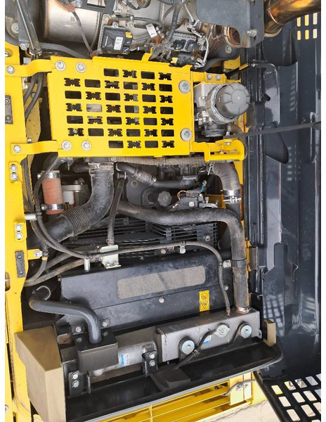 Komatsu PC210LCI-11 - Rupsgraafmachine: afbeelding 2 Komatsu PC210LCI-11 - Rupsgraafmachine: afbeelding 2